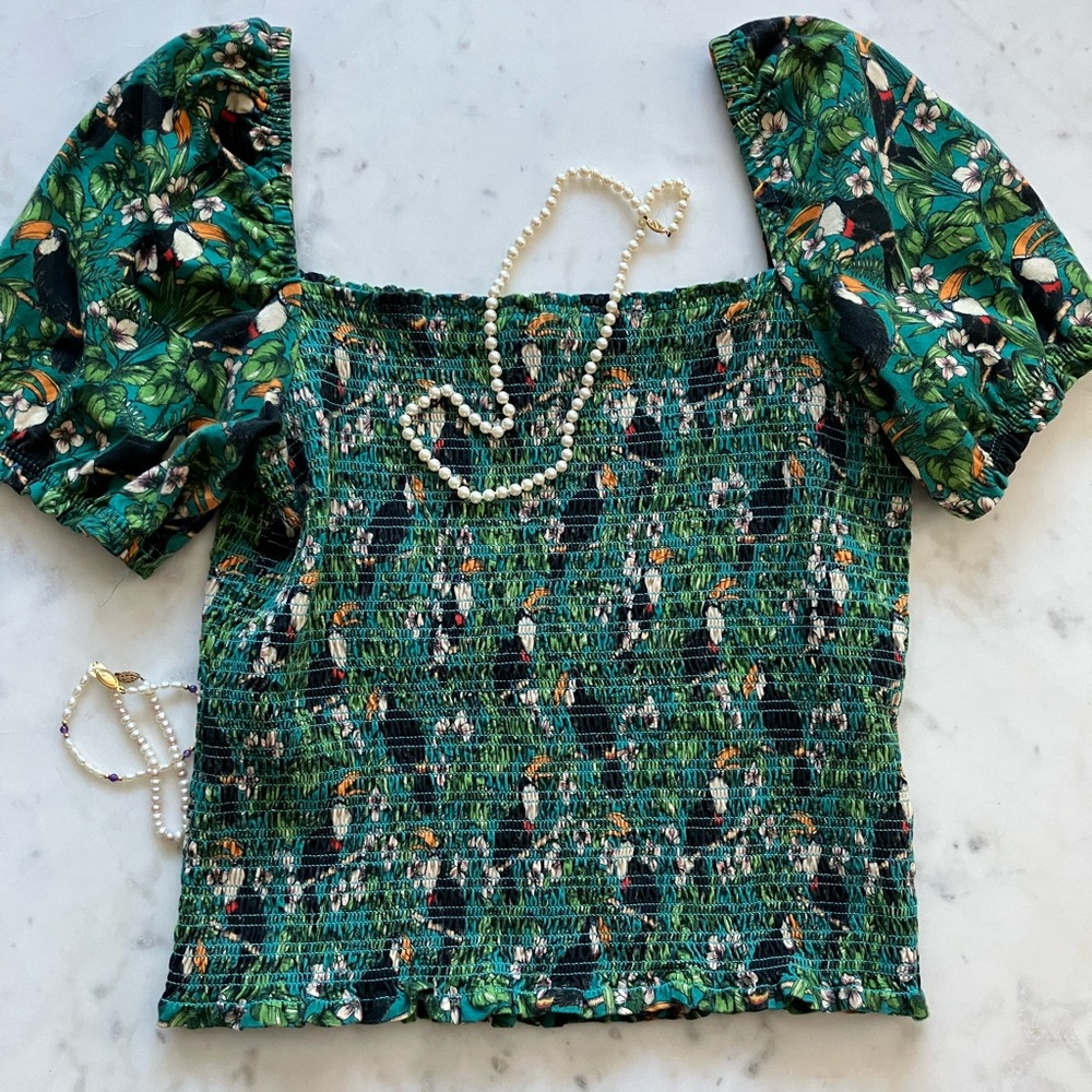 Puff Sleeve Smocked Top szM